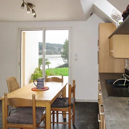 Nyaraló Meeresblick By Interhome *